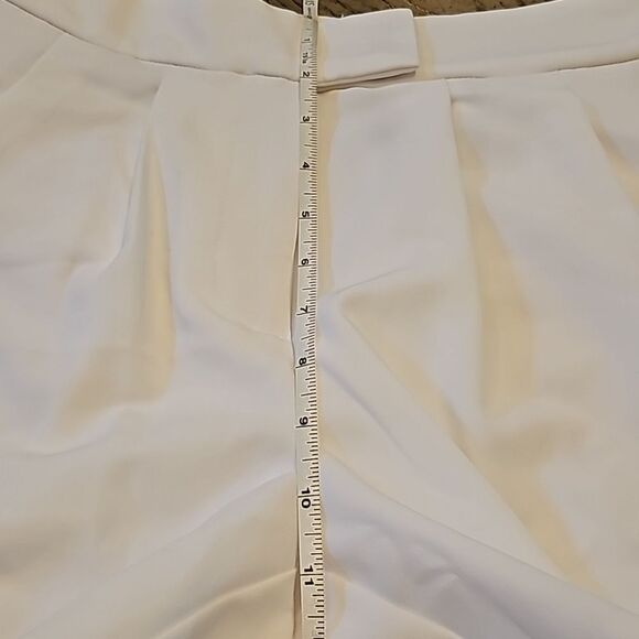 White INC glam shorts size 4 NWT - Picture 11 of 13